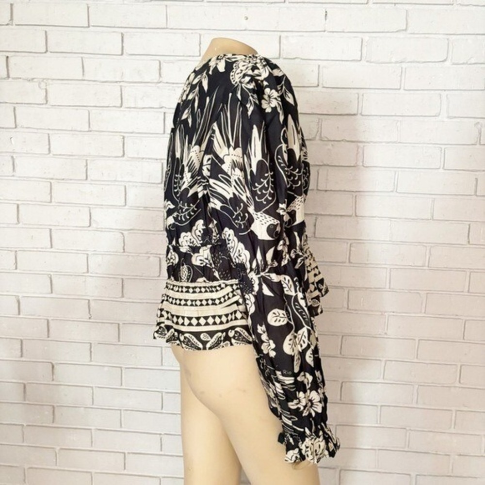 Farm Rio Black White Tropical Bird Print Puff Sleeve Cropped Blouse | Large - Picture 7 of 9
